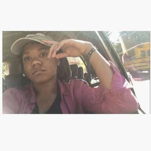 Meet your Posher, Iris